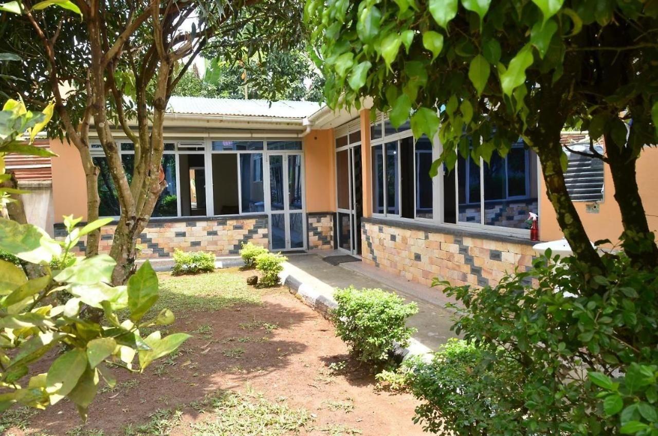 Merian Gardens And Guest House Mukono Town Kültér fotó